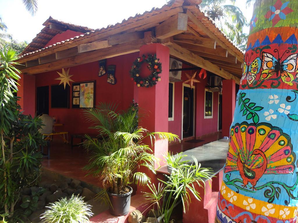 The Yuppi Hippi Hideout Hotel Anjuna Room photo