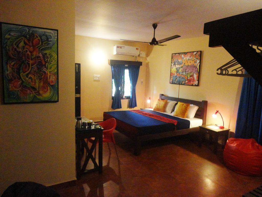 The Yuppi Hippi Hideout Hotel Anjuna Room photo